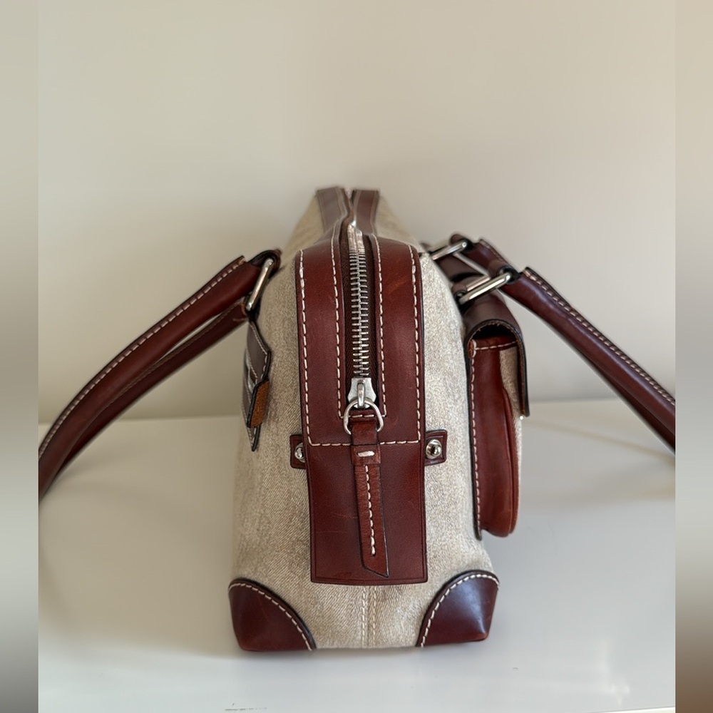 Dooney & Bourke Signature Anniversary Pocket Tote Saddle Brown Leather Handbag - Picture 4 of 16